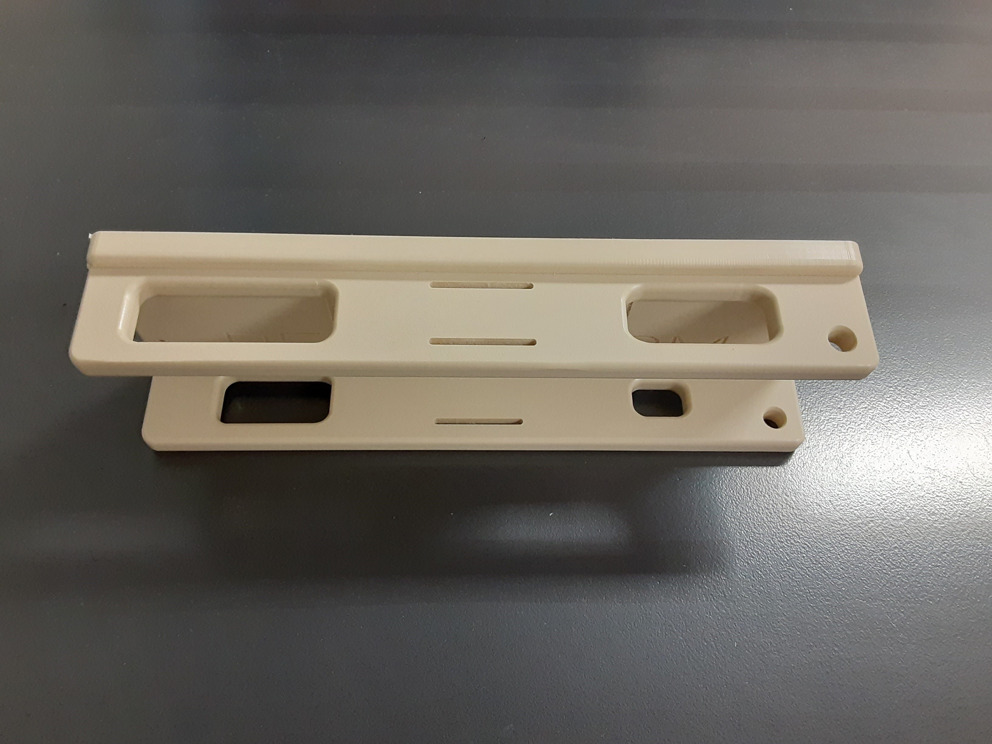 Tool holder Medium